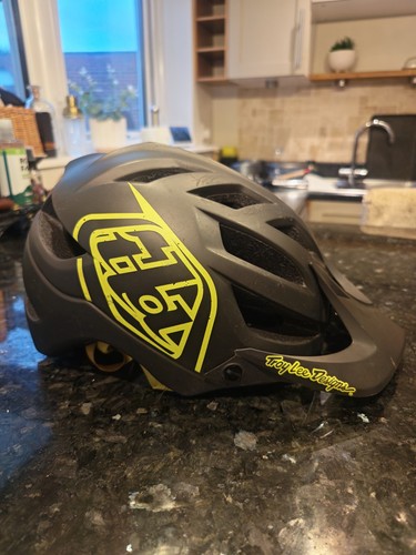 Troy lee designs - troy, mips