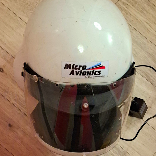 Microavionics helmet with - helmet,